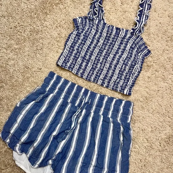 🖤Hollister Blue and White Striped Two-Piece Set - Picture 2 of 6